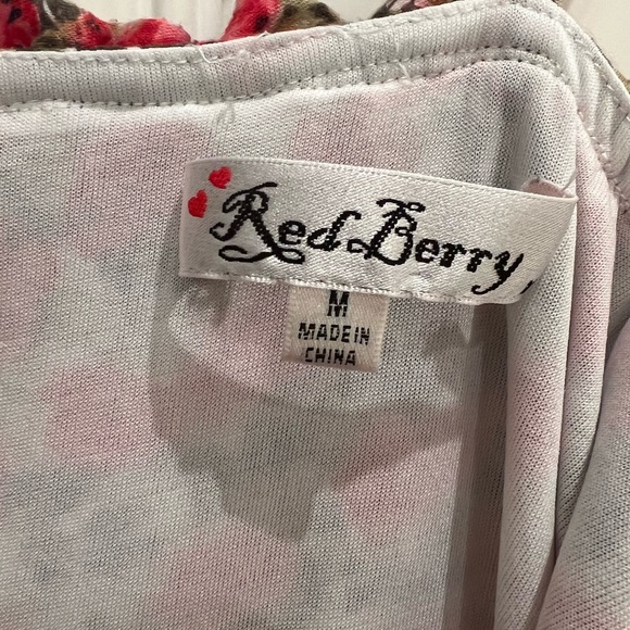 Short, Flower Pattern Dress - Picture 4 of 6